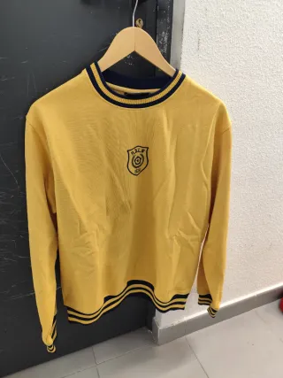 Sudadera amarilla hombre 5€