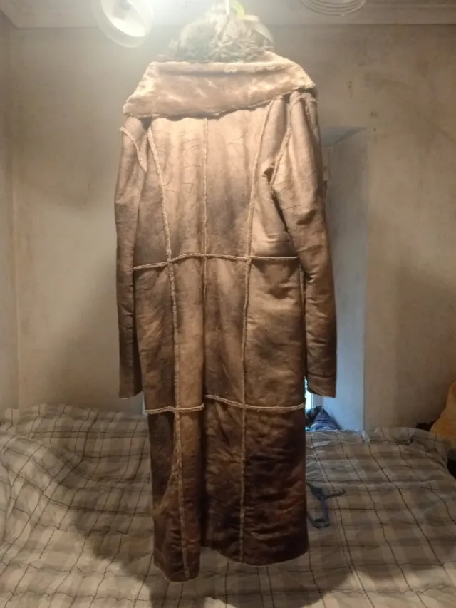 Abrigo largo ante con cuello de pelo