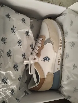 Zapatillas Polo Unisex Beige y Blanco