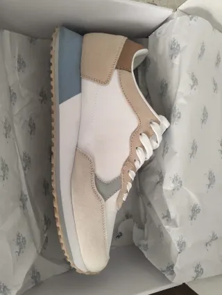 Zapatillas Polo Unisex Beige y Blanco