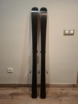 Esquís y bastones Salomon niña