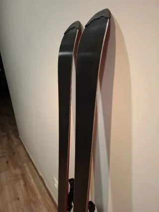 Esquís y bastones Salomon niña