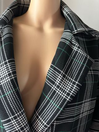 Cappottino a quadri nero, bianco e verde