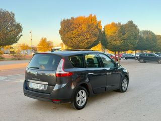 Renault Grand Scenic 2010