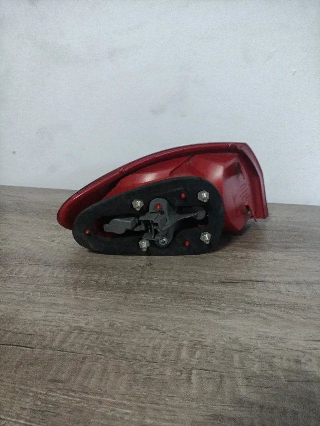 Piloto trasero derecho Alfa 147 2006