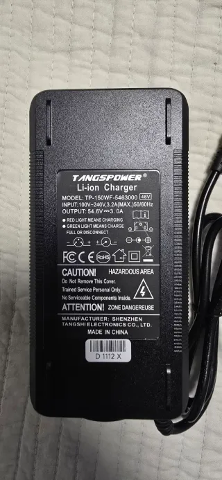 Cargador Li-ion Patinete Eléctrico