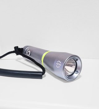 Linterna sumergible / buceo