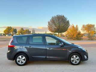 Renault Grand Scenic 2010