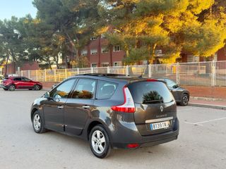 Renault Grand Scenic 2010