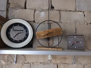 Reloj de pared rústico madera y metal