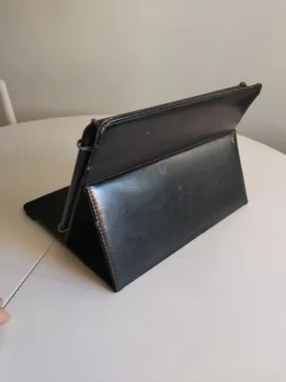 Tablet bq Edison 2 Negra con funda.