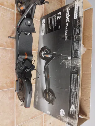 Patinete  eléctrico Ninebot F2 averiado