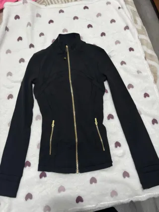 Casaca Lululemon Negra Mujer