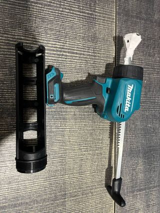 Pistola de calafateo inalámbrica Makita CG100DZA