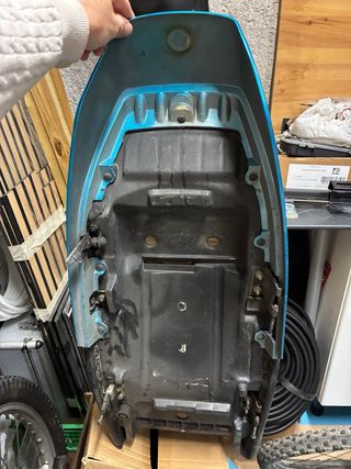 Asiento y colín Yamaha XJ650