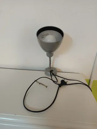 Lámpara de pared gris metal