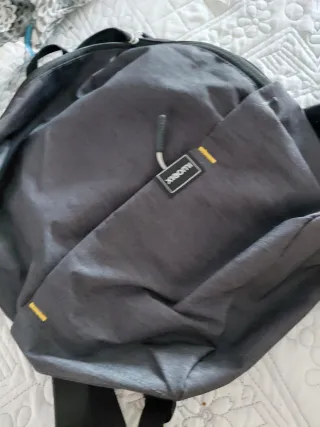 Riñonera deportiva y mochila pequeña