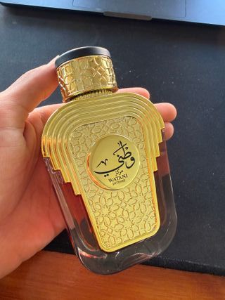 Perfume Watani Intense Dorado y Rojo