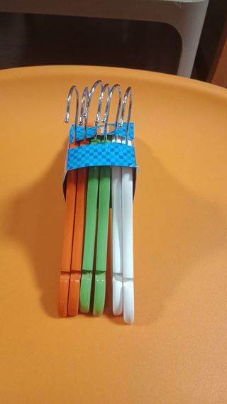 Perchas Infantiles Cuncial Madera (6 uds)