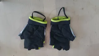 Guantes niño patinaje negro y verde