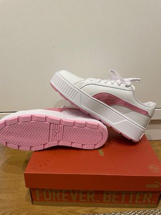 Zapatillas Puma Blancas y Rosas