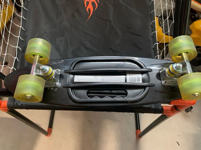 Monopatín Skids Control con ruedas