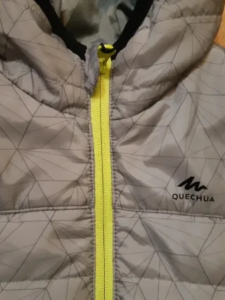 Chaleco acolchado con capucha 8-10 años