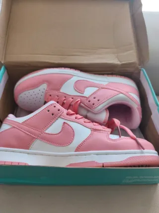 Nike Dunk Rosa y Blanco Talla 40
