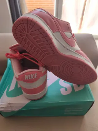 Nike Dunk Rosa y Blanco Talla 40