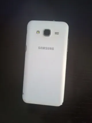 Vendo Samsung Galaxy J5 bianco, batteria mancante+cavo