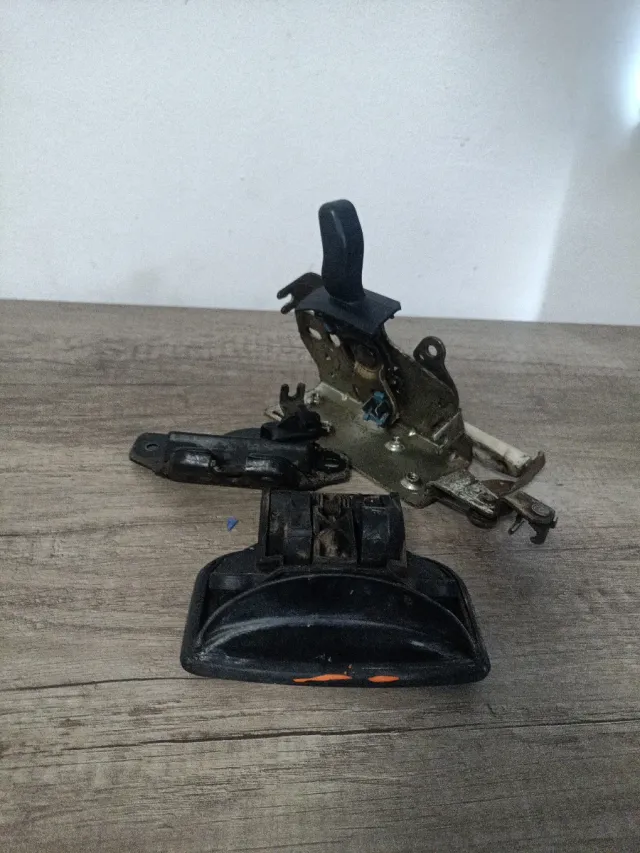 Cerradura Maletero Peugeot Partner/Berlingo