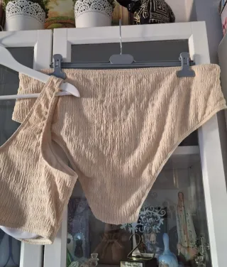 Bikini beige talla grande