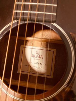 Guitarra Sigma LM-SGE