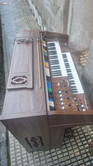 Órgano Kawai FL-260A