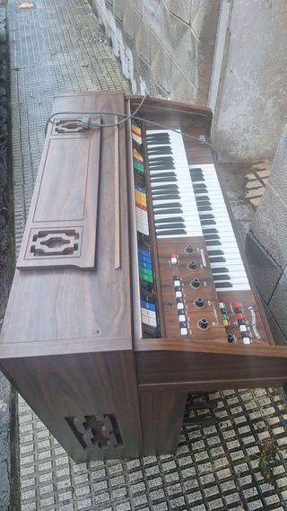 Órgano Kawai FL-260A