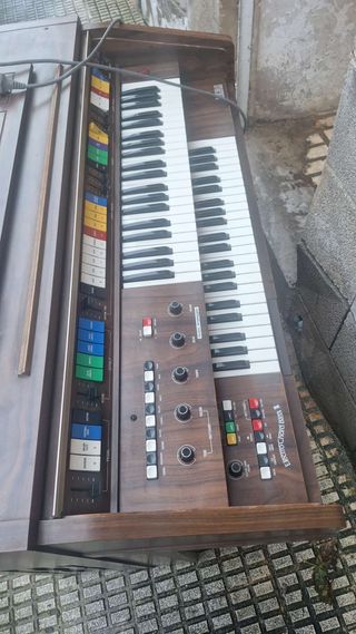 Órgano Kawai FL-260A