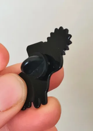 Pin Capibara con Motosierra