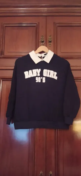 Sudadera Baby Girl 90's con cuello blanco