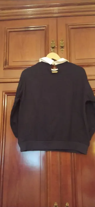 Sudadera Baby Girl 90's con cuello blanco