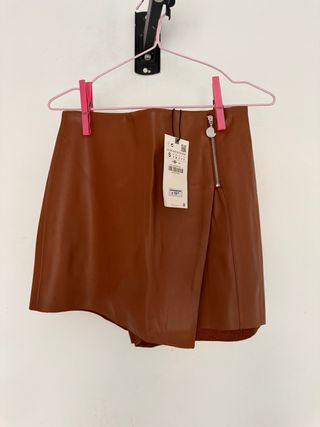 Falda pantalón efecto piel marrón Talla S