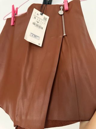 Falda pantalón efecto piel marrón Talla S