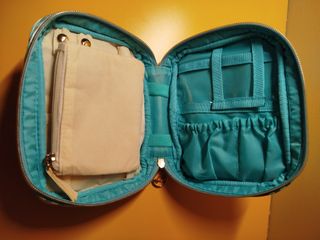 Beauty case Carpisa a righe azzurre