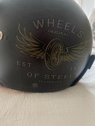 Casco Nzi Vintage Negro y Dorado