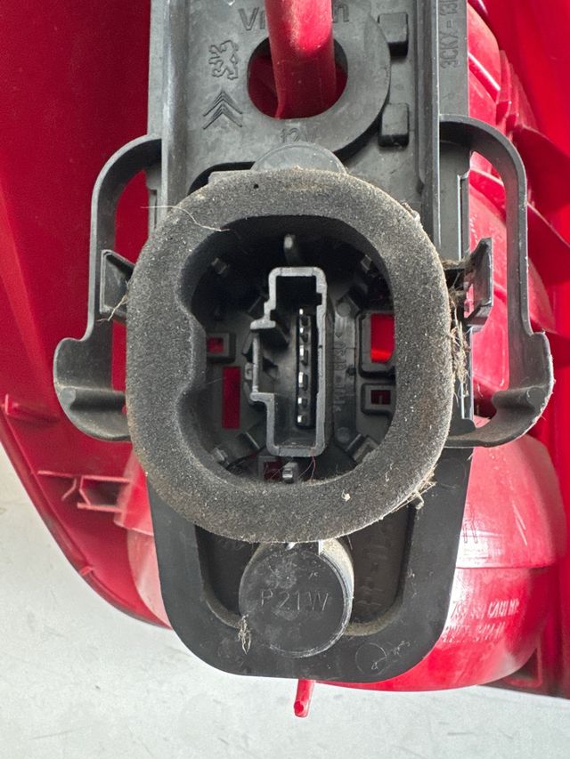 Piloto trasero derecho Citroën c2 : 9649864480