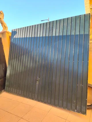 Porton de garaje metálico medidas 211 altura 251