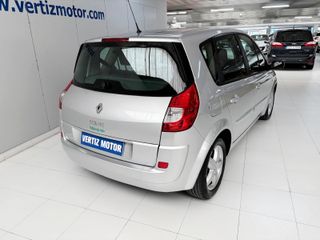 Renault Scénic Dynamique 1.6 16V EU4