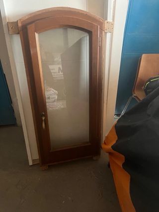 Puertas y ventanas de madera