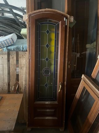 Puertas y ventanas de madera