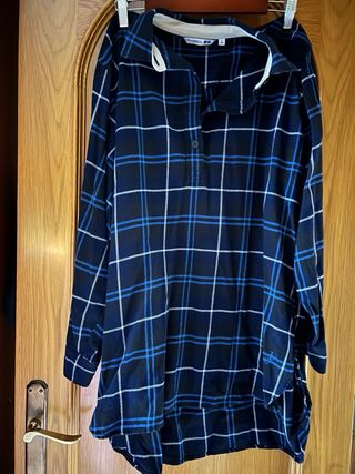 Camisa larga Uniqlo cuadros azul negro y blanco