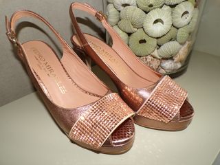 Tacones Pedro Miralles Piel y Pedrería Dorados